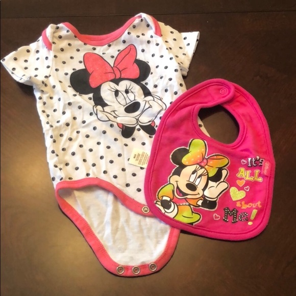 nobrand Other - đMinnie Mouse Polka Dot Onsie & Bib Disney world nobrand Other - đMinnie Mouse Polka Dot Onsie & Bib Disney world